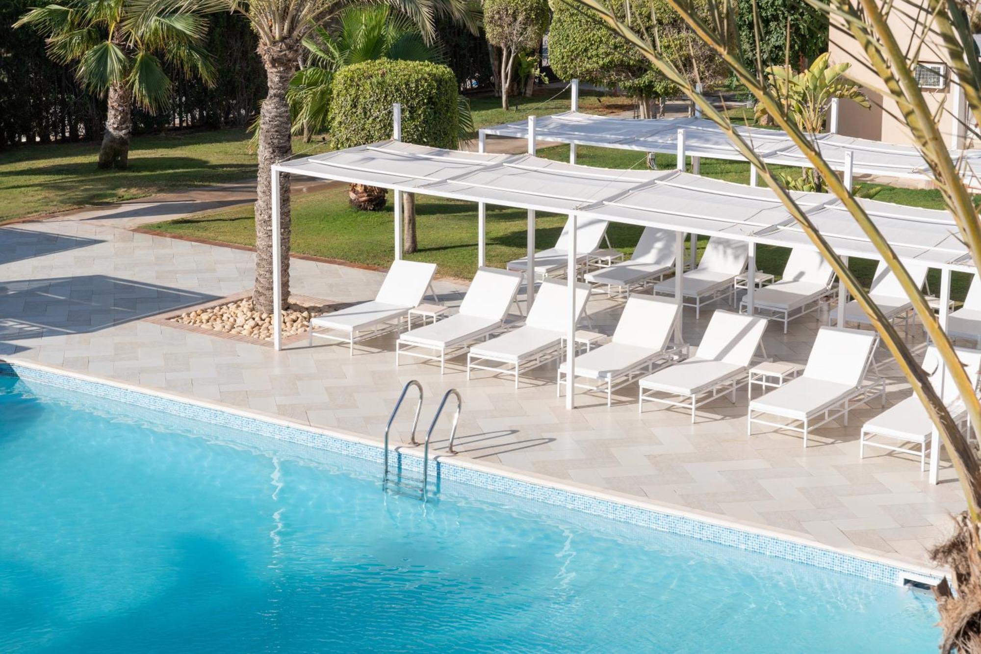 Jaz Neo Almazino, Almaza Bay Hotell Majid Abu Zayd Exteriör bild